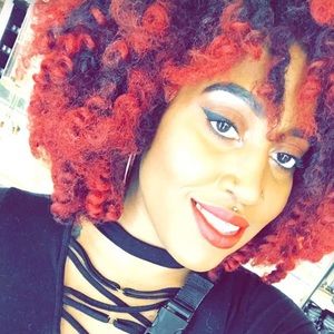 Meet your Posher, Nadeija